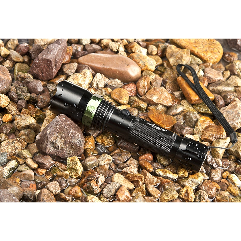 Super Bright T6 LED Torch Flashlight Camp Light Lamp Zoomable Powerful Traffic Baton Rechargeable Flashlight